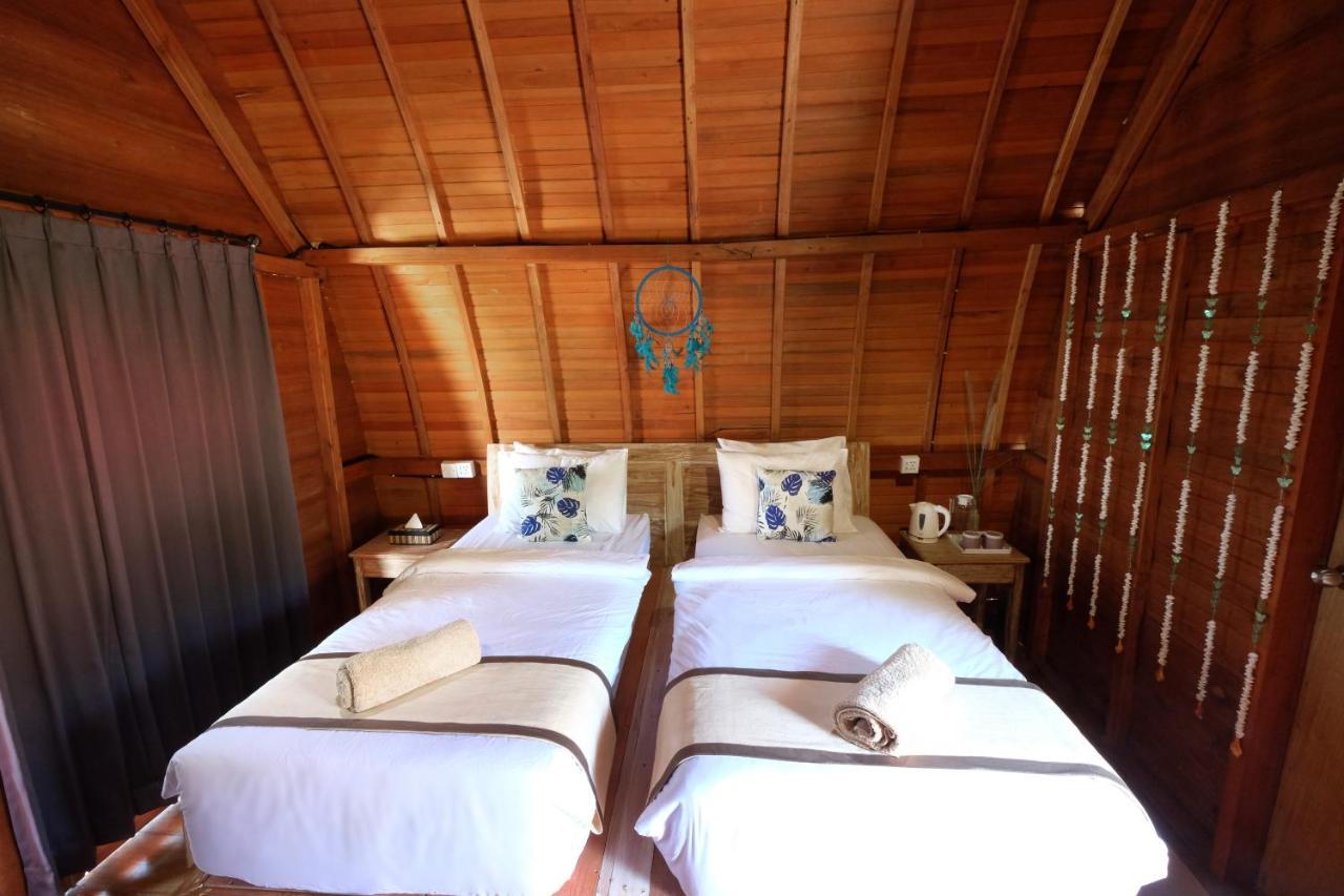 Adara Beach Huts Batununggul Экстерьер фото