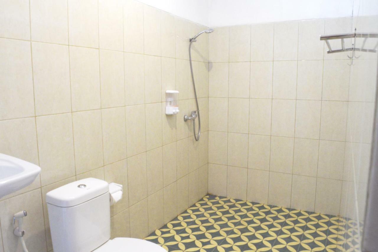 Adara Beach Huts Batununggul Экстерьер фото
